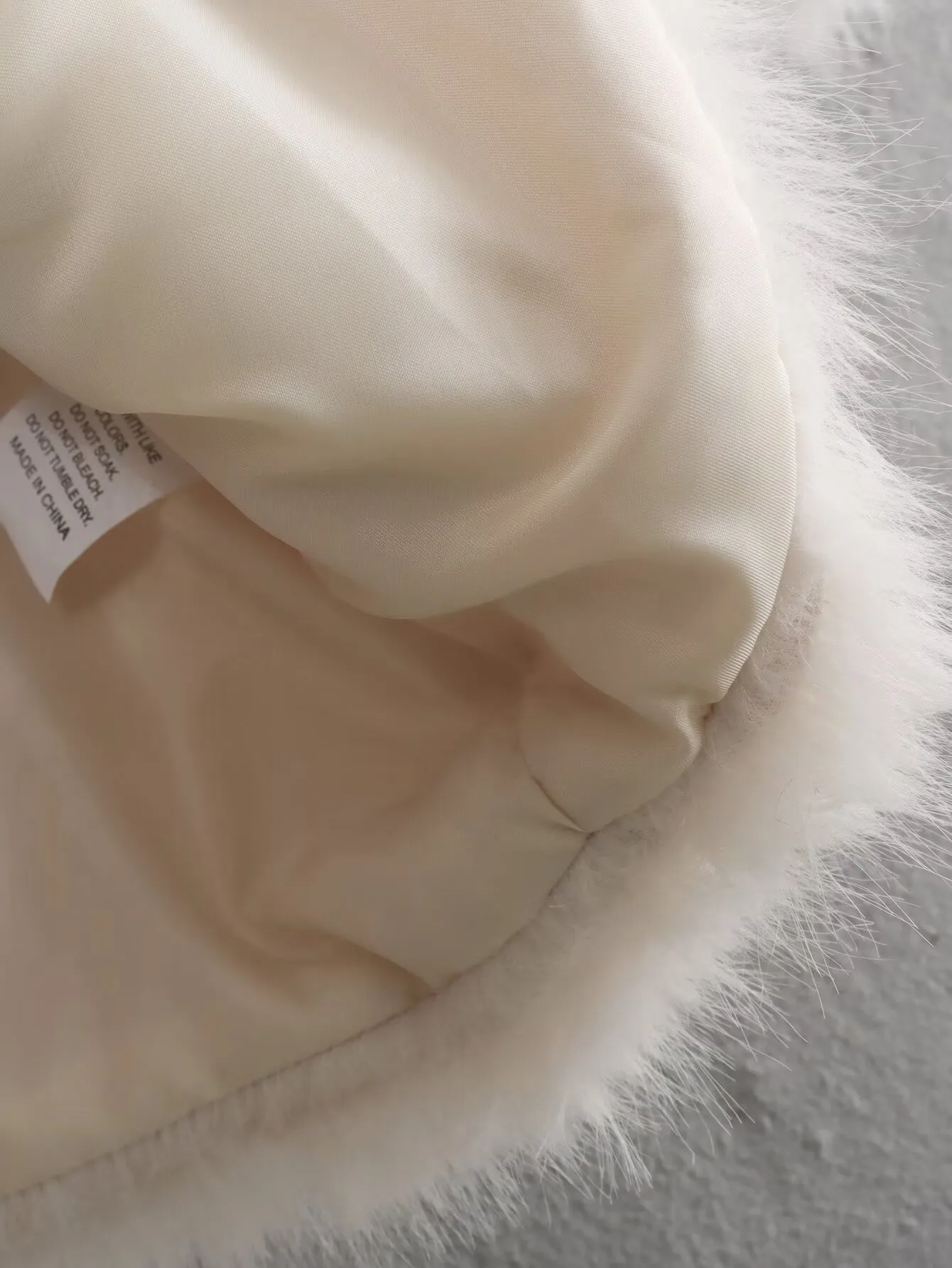 Casual Fashionable Artificial Fur Effect Women's Coat Elegant Zipper Closure Polyester Short Outerwear For Ladies display picture 13
