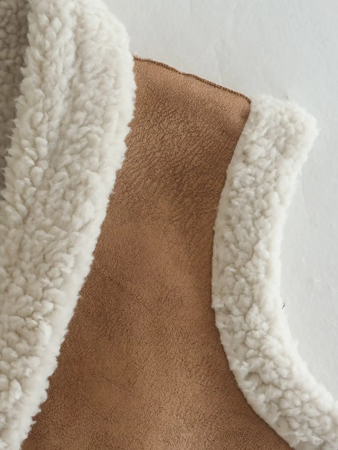 Fashionable Suede Vest For Women European Style All-Match Retro Design Pure Color Zipper Closure Polyester Fabric Regular Fit display picture 12