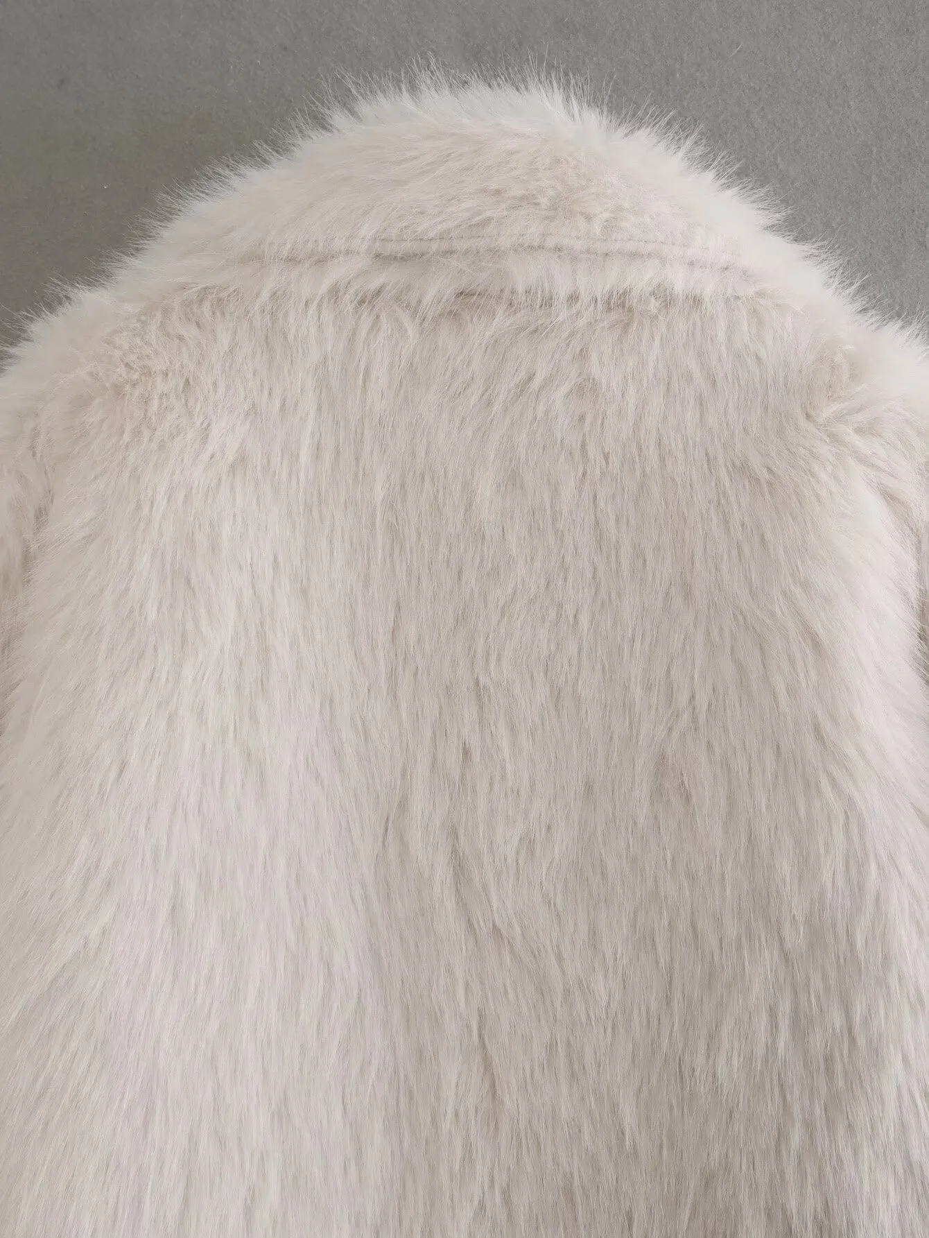 Casual Fashionable Artificial Fur Effect Women's Coat Elegant Zipper Closure Polyester Short Outerwear For Ladies display picture 15