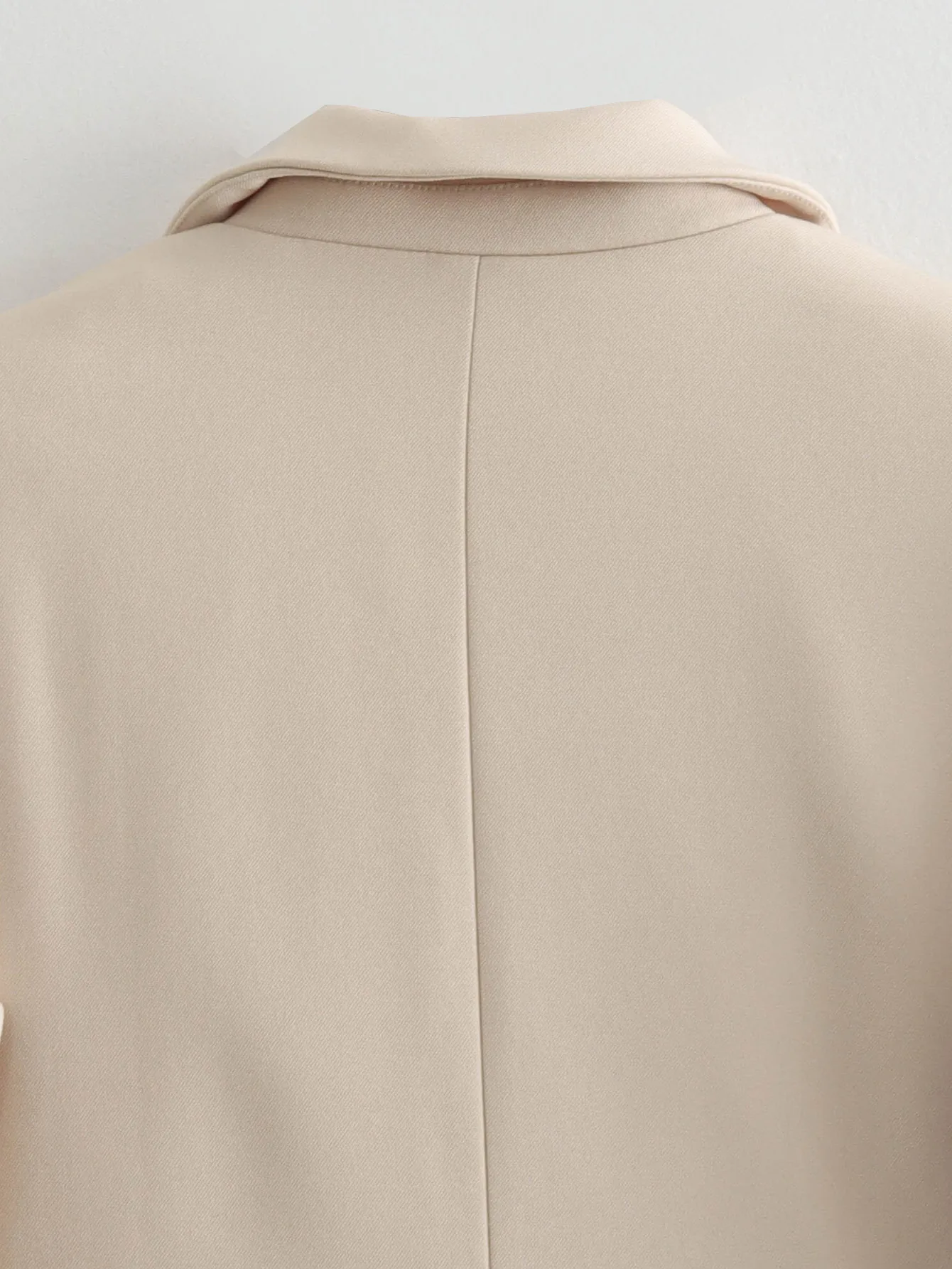 Elegant European Women's Single Button Loose Fit Tailored Jacket Pure Color V Neck Long Sleeve Commute Style Fashionable display picture 18