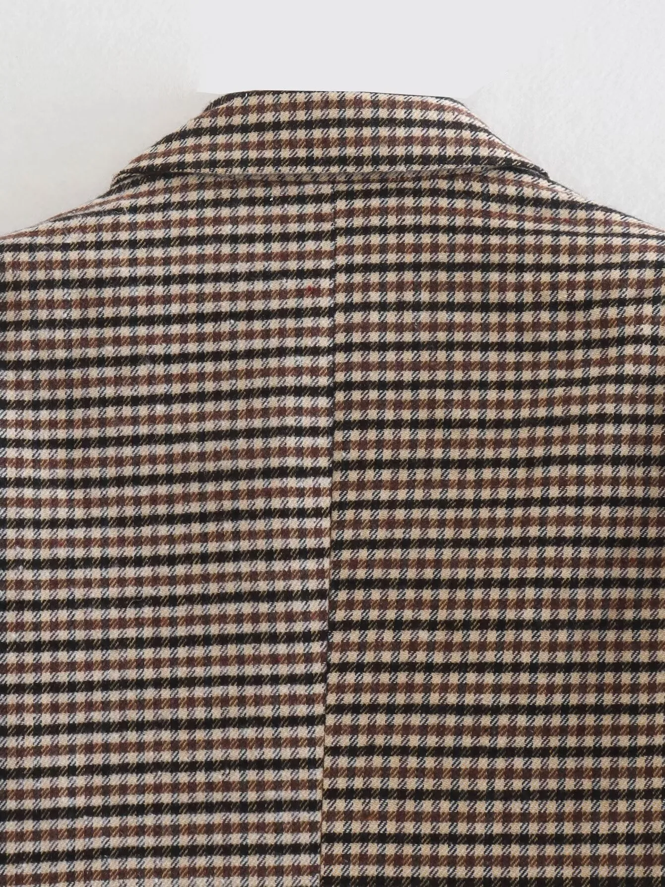 European Style Women's Plaid Woolen Coat Flocking Design Long Sleeve V-Neck Loose Fit Commute Fashion Single Button display picture 4