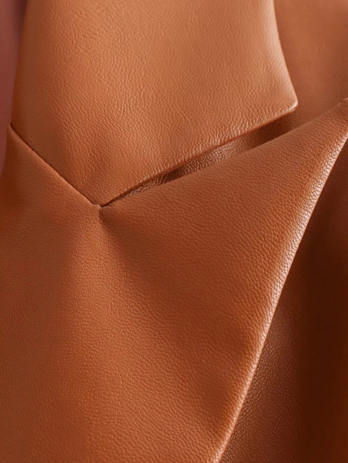 Elegant PU Leather Suit Jacket Women's Fashion Outerwear European Style Long Sleeve Short Coat Pure Color Double Breasted display picture 11