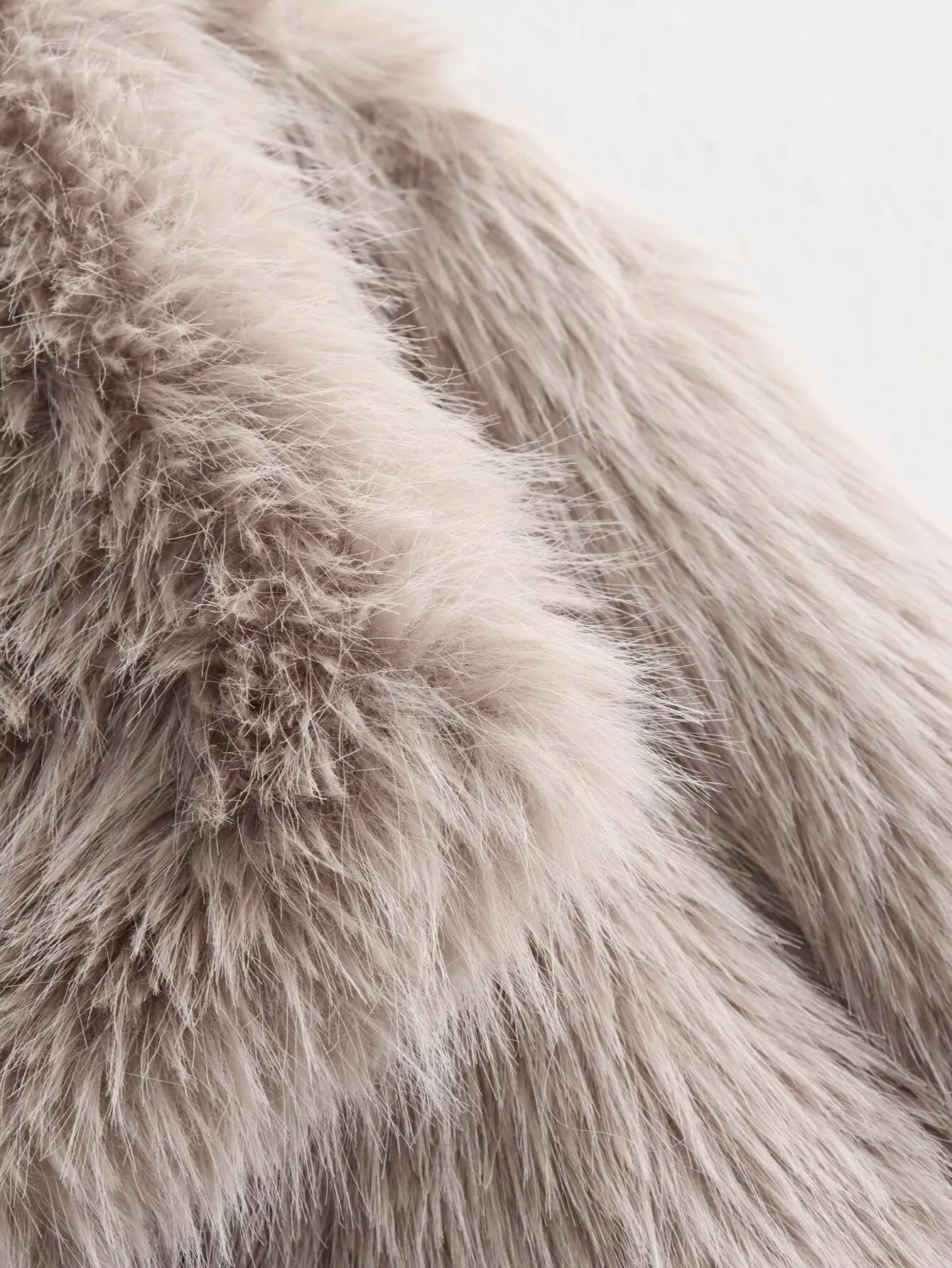 Casual Stylish Artificial Fur Coat With Large Collar  Women's Fashion Outerwear Short Length Pure Color display picture 24