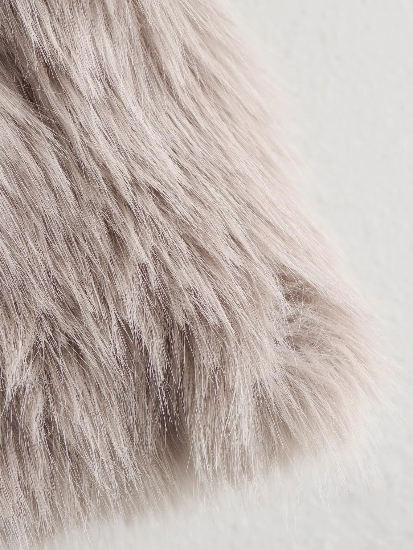 Casual Stylish Artificial Fur Coat With Large Collar  Women's Fashion Outerwear Short Length Pure Color display picture 25