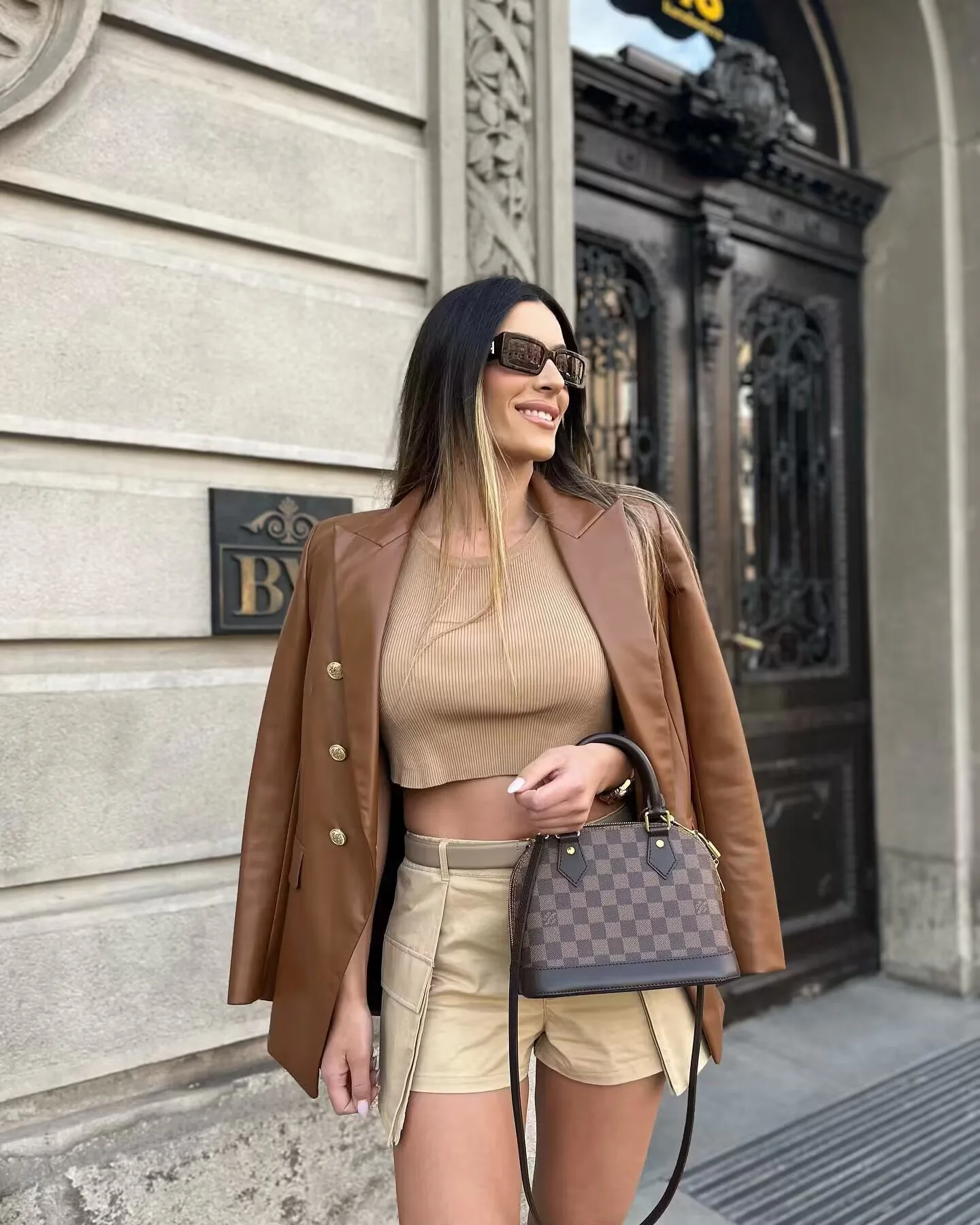 Elegant PU Leather Suit Jacket Women's Fashion Outerwear European Style Long Sleeve Short Coat Pure Color Double Breasted display picture 21