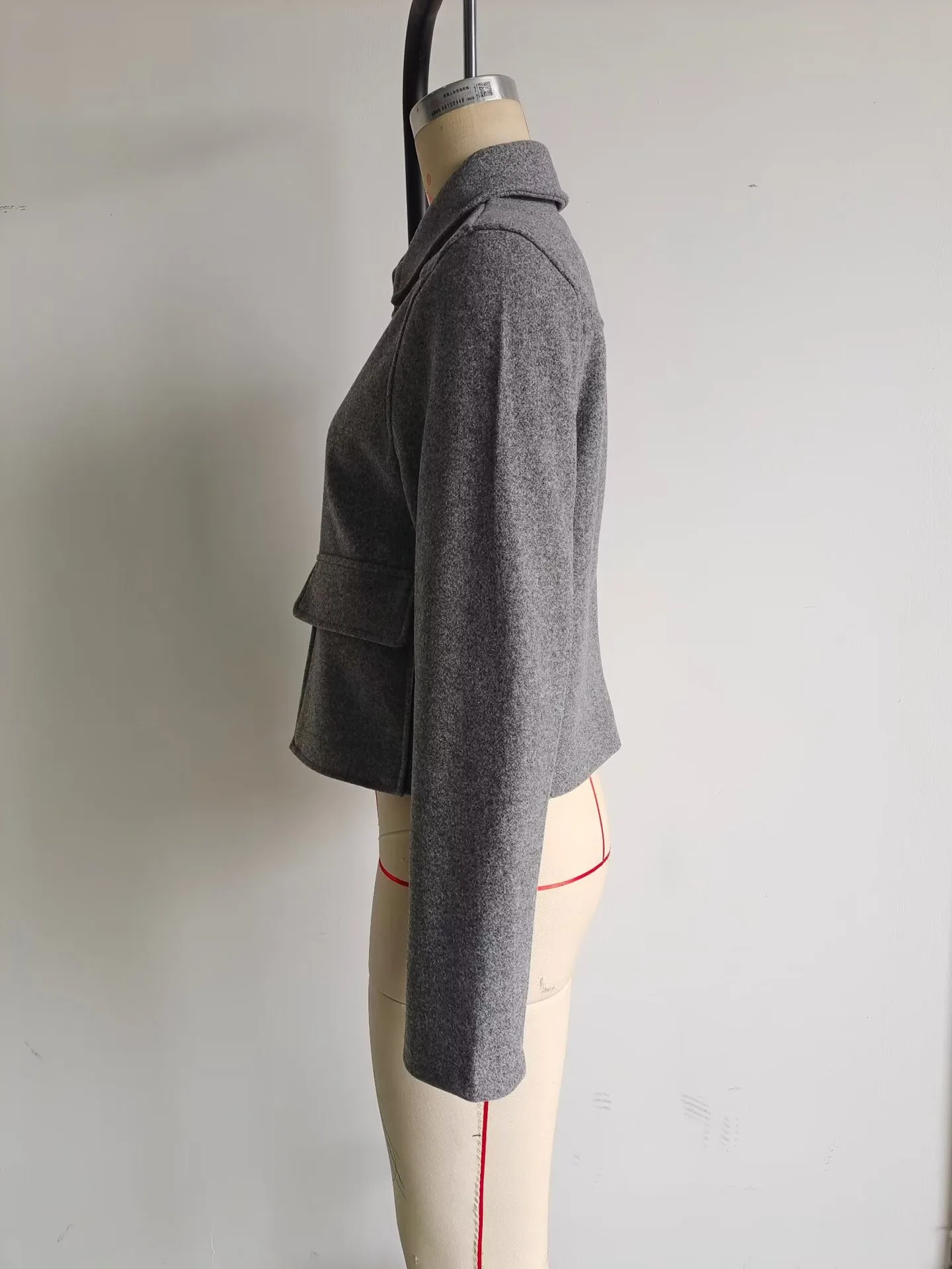 Fashionable Soft Metal Buckle Decorative Jacket Elegant Long Sleeve Short Length Polyester Women's Outerwear Pure Color display picture 17