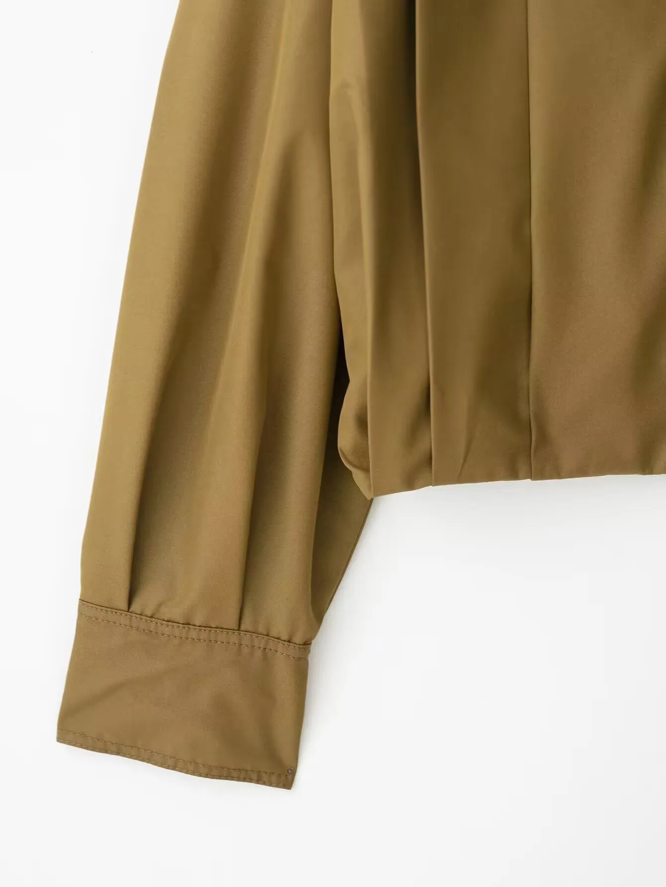 Elegant High Collar Pleated Decorative Coat  Women's Fashion Pure Color Polyester Long Sleeve Short Coat display picture 8