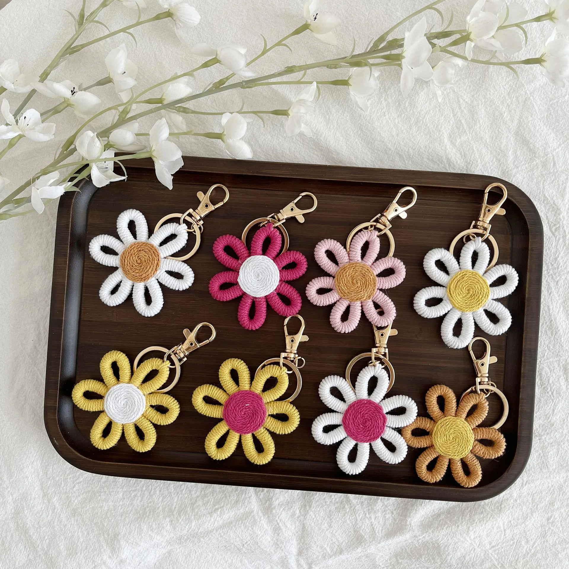 Daisy Party Gift Mini Flower Keychain Sunflower Woven Simple Pendant Car Ring Decoration Ornament Handmade Cotton Rope Plant Floral display picture 6