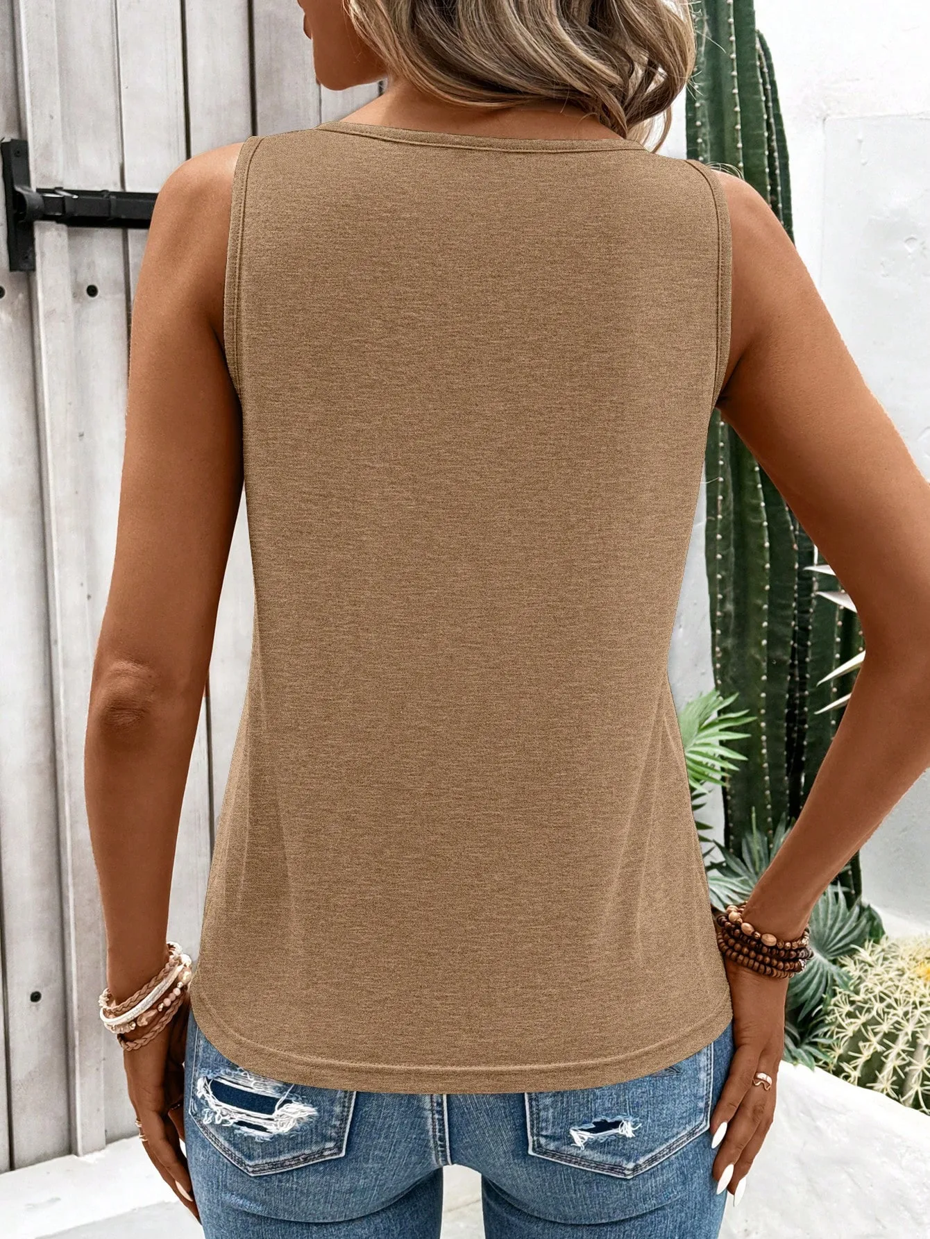 Summer   Independent Station Top New Women's  V-neck Sleeveless T-shirt  Foreign Trade Hot Sale display picture 8