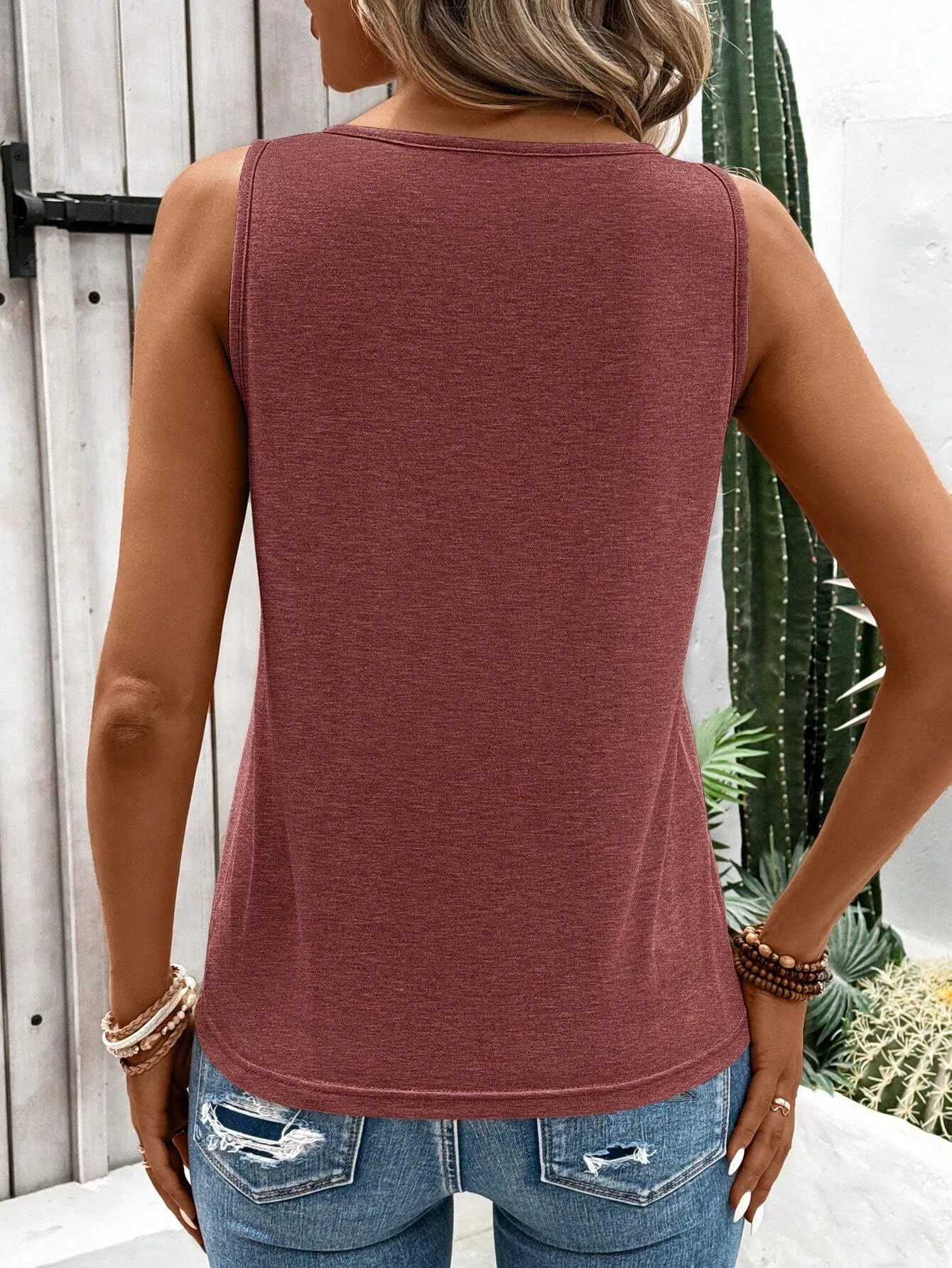 Summer   Independent Station Top New Women's  V-neck Sleeveless T-shirt  Foreign Trade Hot Sale display picture 20