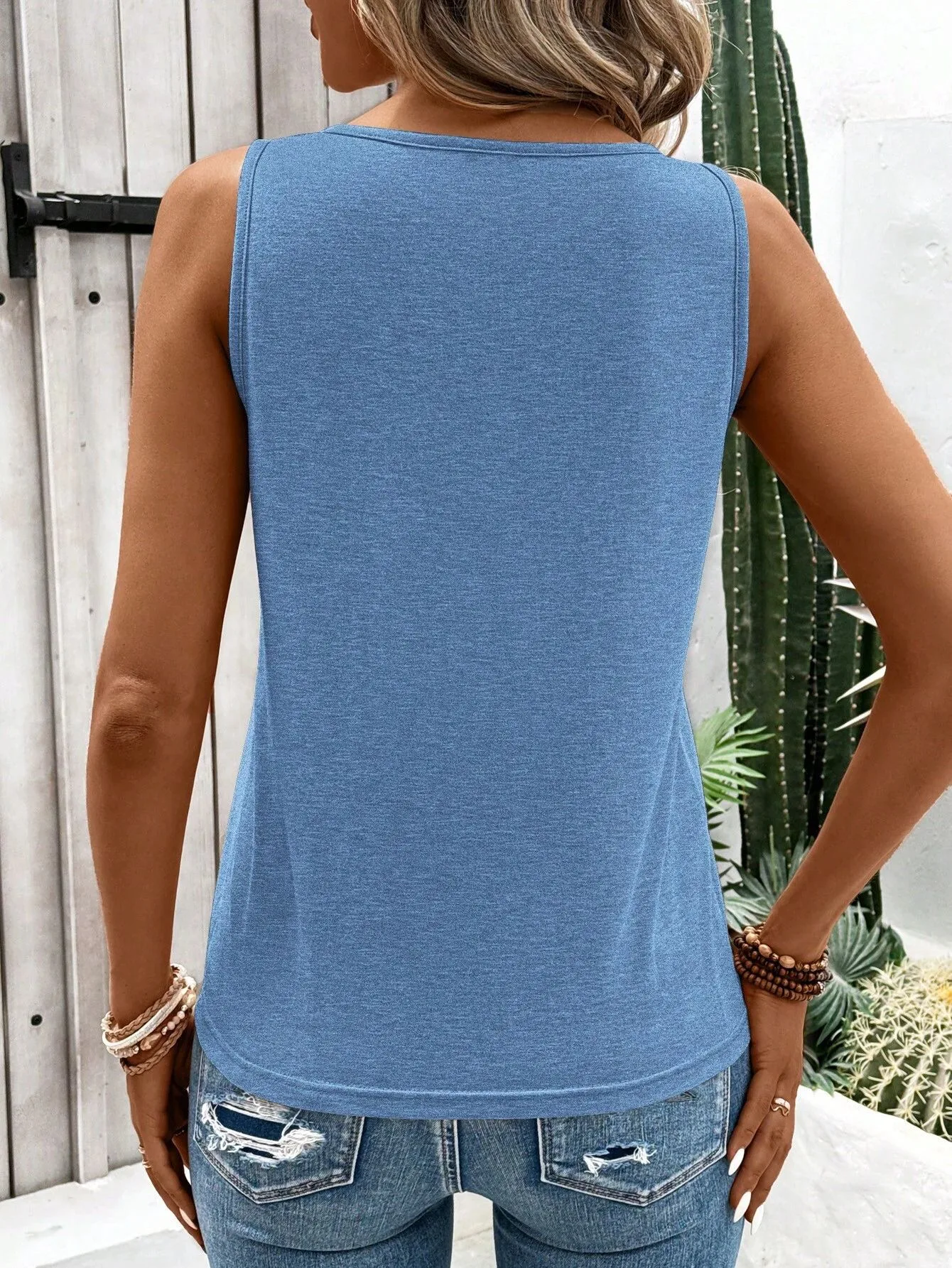 Summer   Independent Station Top New Women's  V-neck Sleeveless T-shirt  Foreign Trade Hot Sale display picture 38