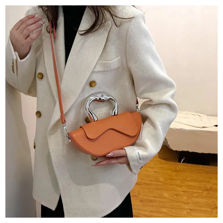 Cute New Handbag High-Grade Simple Casual Shoulder Messenger Bag Fresh Sweet Underarm Bag For Women display picture 6