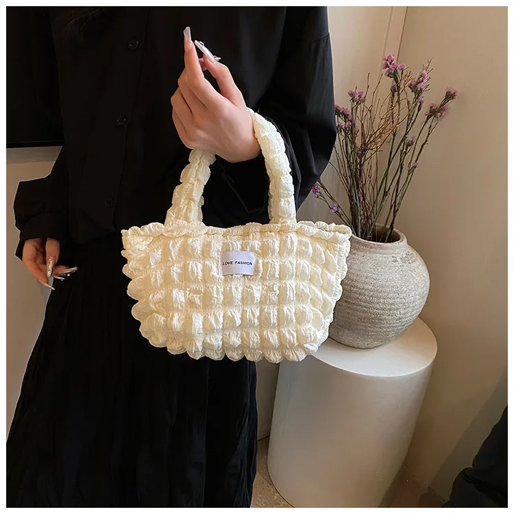 Simple Large Capacity Totes Women's Casual New Style  Spring New Simple Fashion Commute Minimalist Handbag display picture 2