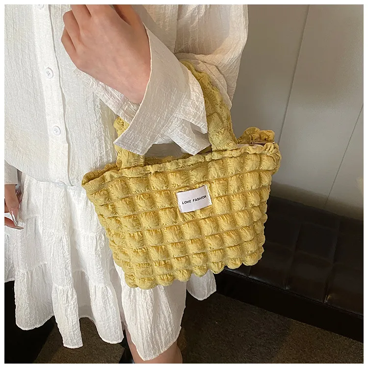 Simple Large Capacity Totes Women's Casual New Style  Spring New Simple Fashion Commute Minimalist Handbag display picture 11