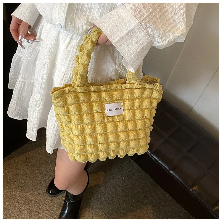 Simple Large Capacity Totes Women's Casual New Style  Spring New Simple Fashion Commute Minimalist Handbag display picture 12