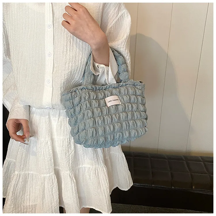 Simple Large Capacity Totes Women's Casual New Style  Spring New Simple Fashion Commute Minimalist Handbag display picture 13