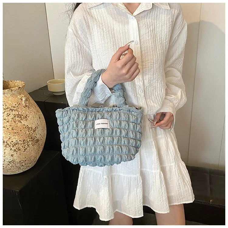 Simple Large Capacity Totes Women's Casual New Style  Spring New Simple Fashion Commute Minimalist Handbag display picture 15