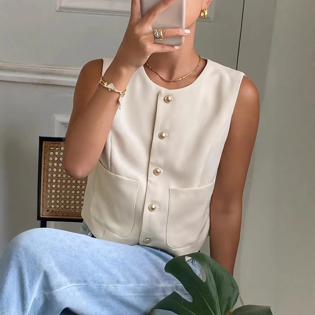 Sleeveless Short Vest Top Button Design Summer Fashion Casual Round Neck Polyester Fabric Coat With Pockets display picture 6