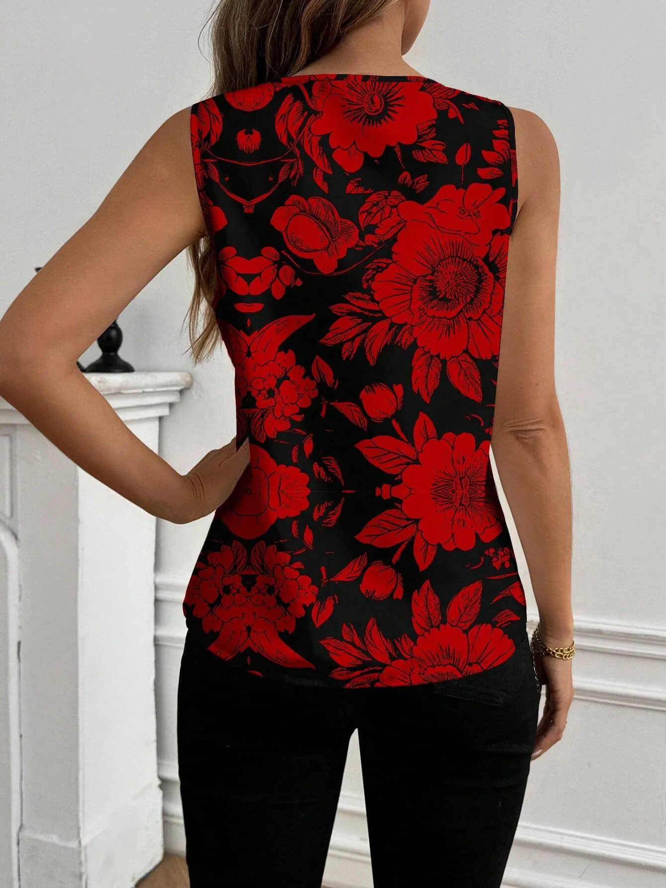 Summer New Fashion Sleeveless Floral Print Casual V-neck T-shirt Vest Women's Clothing European Style Comfortable Commuter Style display picture 3