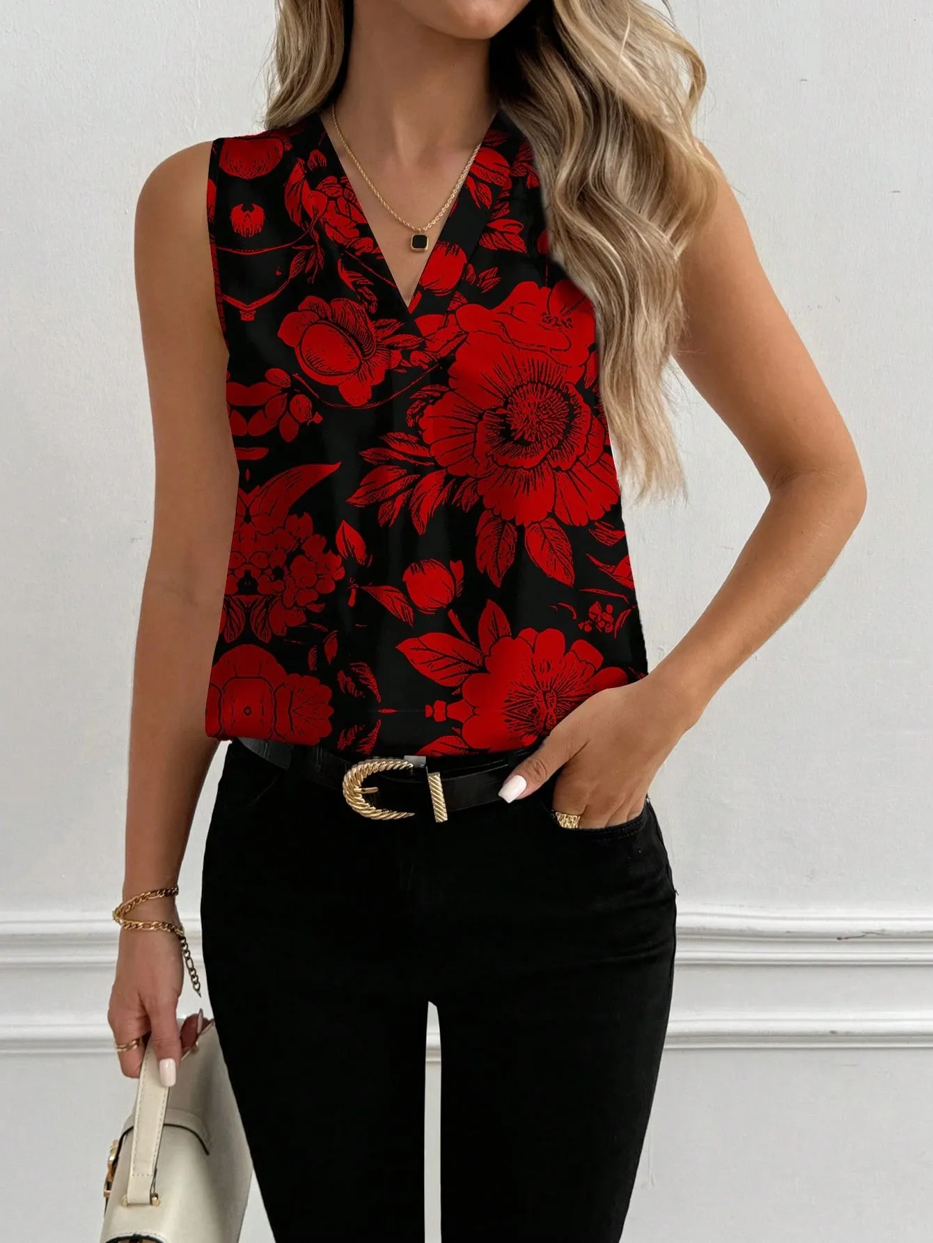 Summer New Fashion Sleeveless Floral Print Casual V-neck T-shirt Vest Women's Clothing European Style Comfortable Commuter Style display picture 7