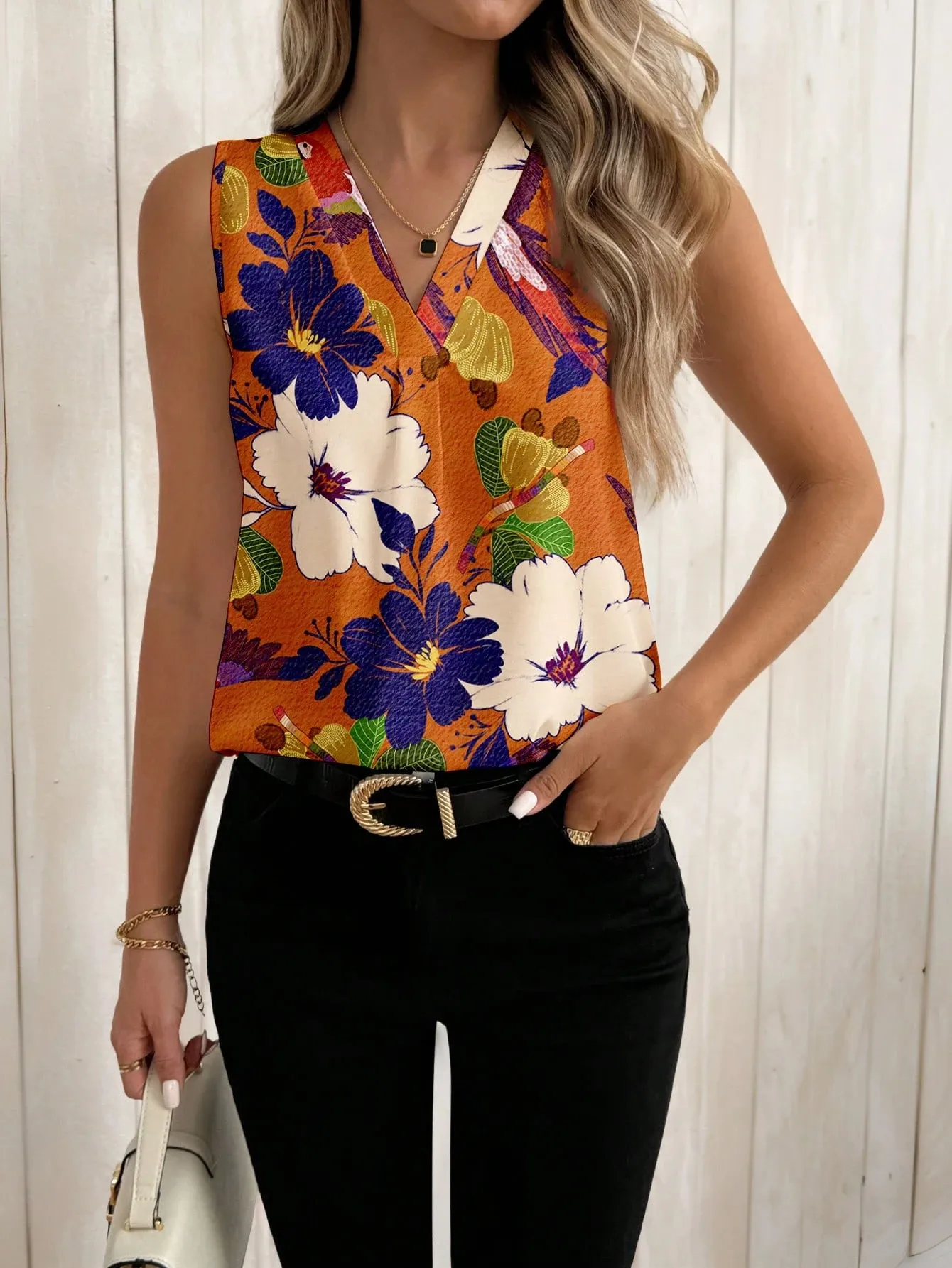 Summer New Fashion Sleeveless Floral Print Casual V-neck T-shirt Vest Women's Clothing European Style Comfortable Commuter Style display picture 8