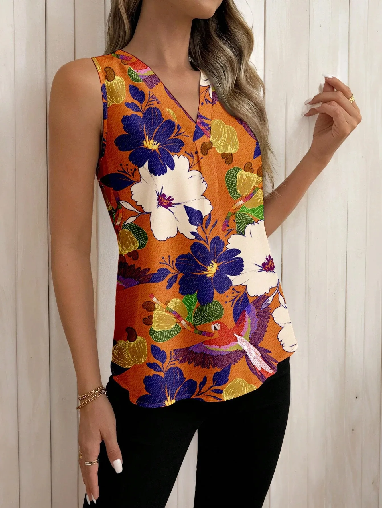 Summer New Fashion Sleeveless Floral Print Casual V-neck T-shirt Vest Women's Clothing European Style Comfortable Commuter Style display picture 11