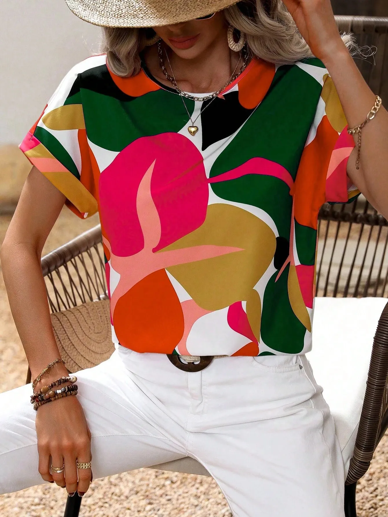 Fashion Short Sleeve Round Neck T-shirt Independent New Summer Printed Top Women's Plant Flower Polyester Fabric Batwing Sleeve display picture 17