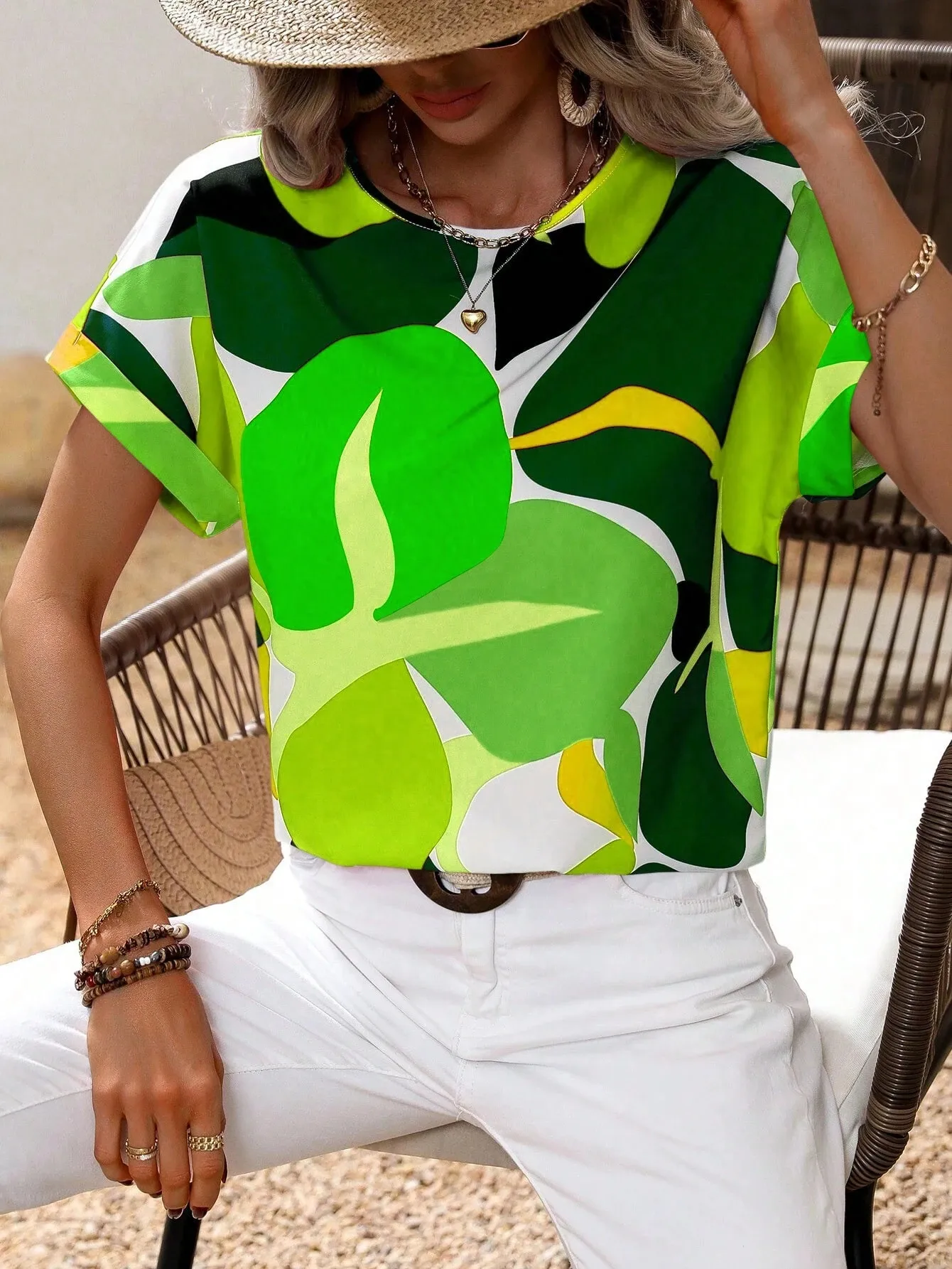 Fashion Short Sleeve Round Neck T-shirt Independent New Summer Printed Top Women's Plant Flower Polyester Fabric Batwing Sleeve display picture 26