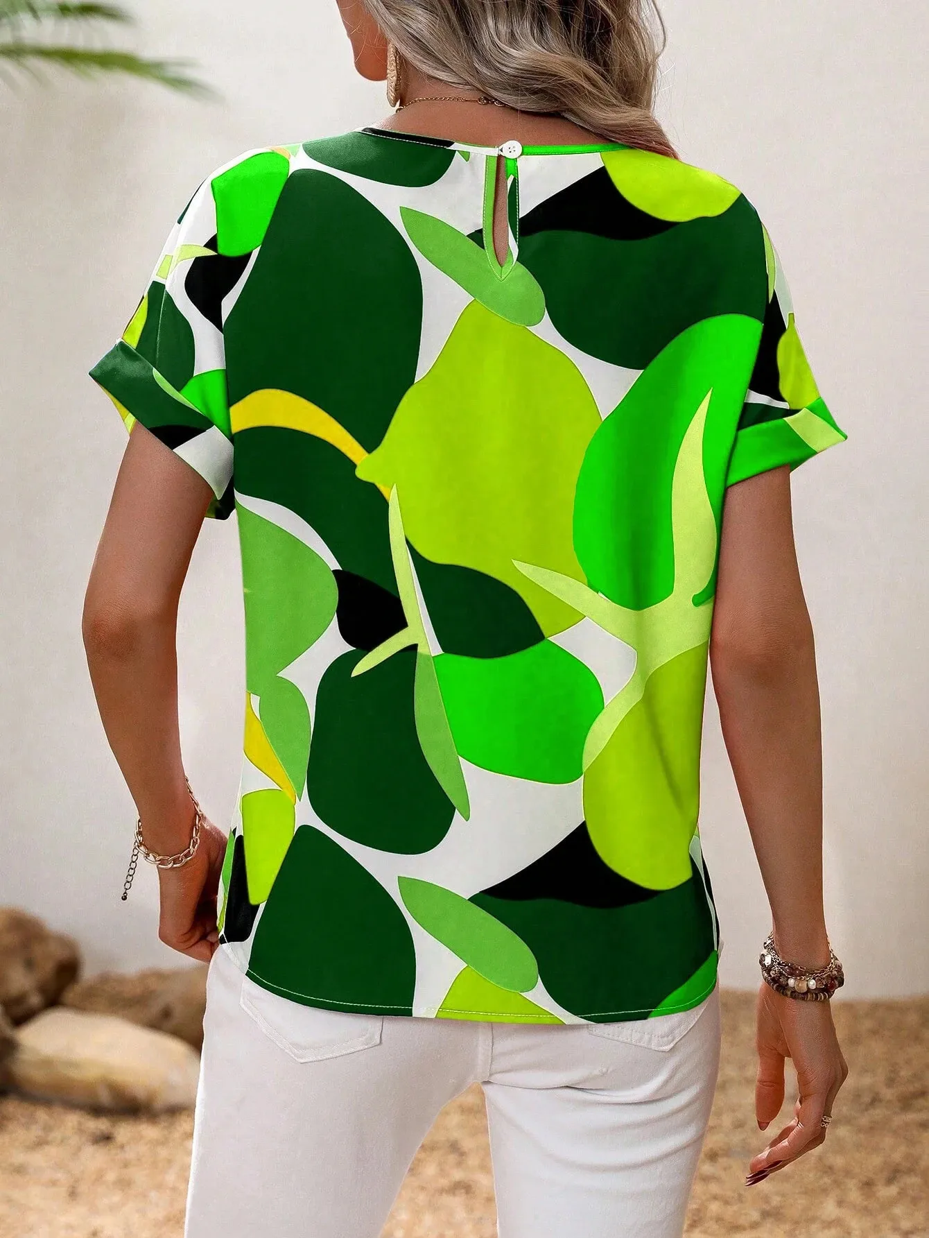 Fashion Short Sleeve Round Neck T-shirt Independent New Summer Printed Top Women's Plant Flower Polyester Fabric Batwing Sleeve display picture 30