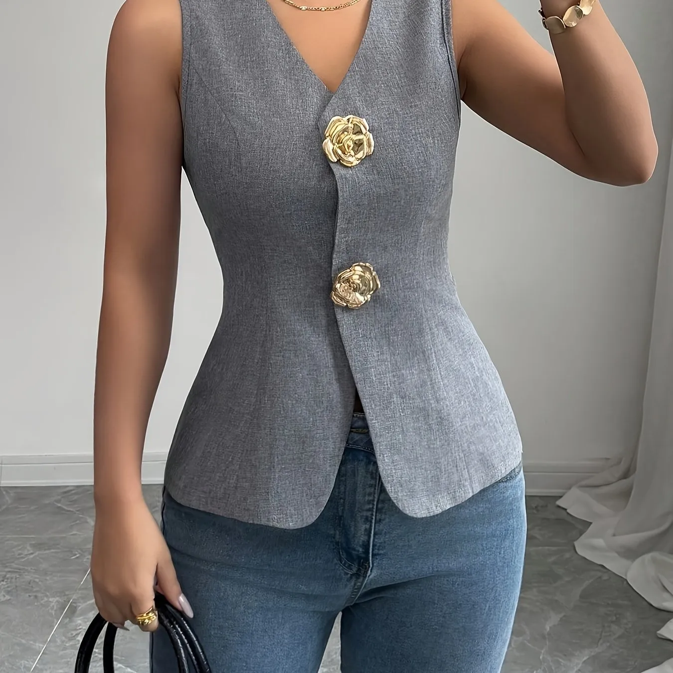 Elegant Gold Rose Brooch Neck Sleeveless Vest  Size Women's Fashionable Commuting Style A-Line Backless Top display picture 5