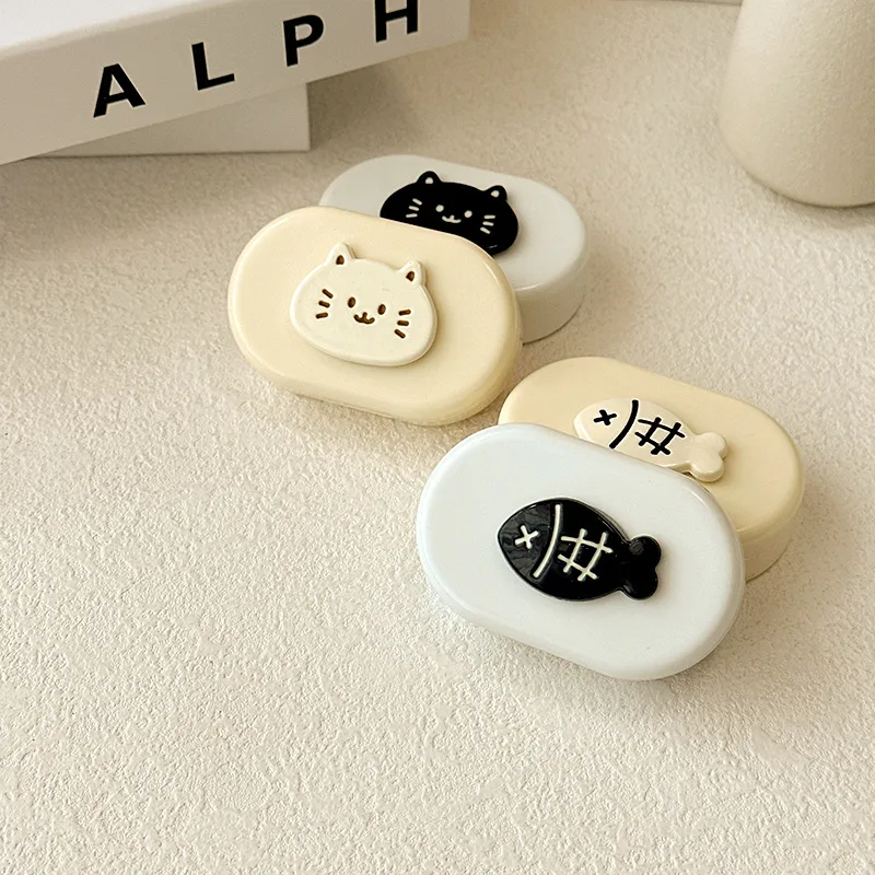 Portable Companion Box Invisible Eyelens Case Macaron Color Simple Design DIY Contact Lens Case With Clip For Daily Use display picture 2