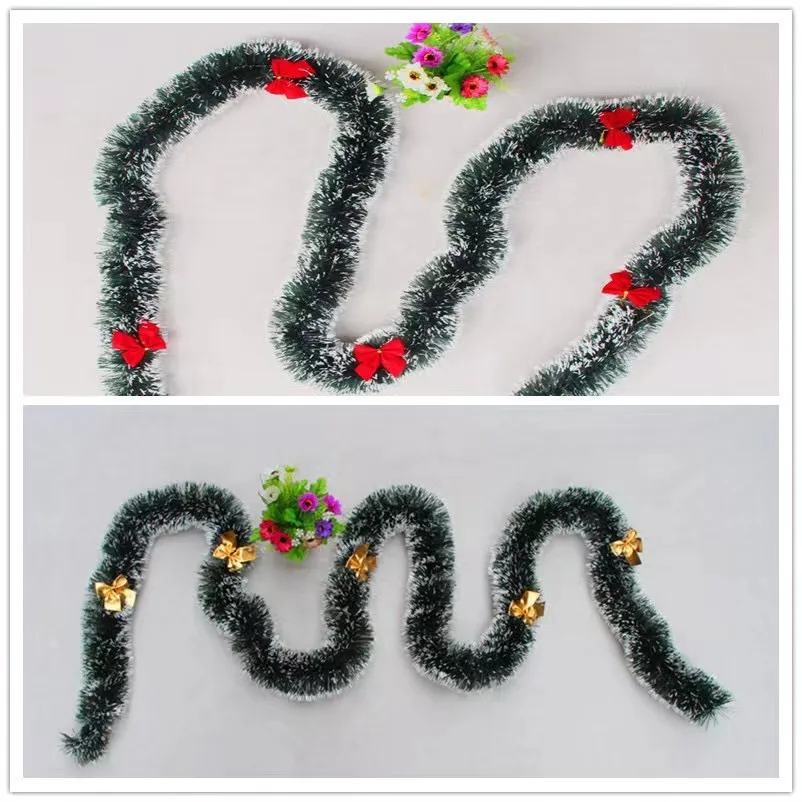 Christmas Tree Decorations Christmas Gifts Colorful Stripe Woolen Tassel Green Black Edge With Butterfly Knot Hotel Decorations display picture 8