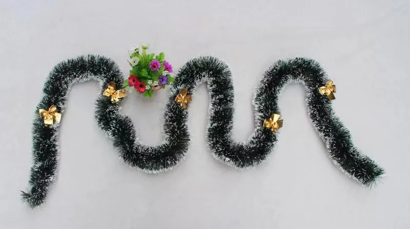 Christmas Tree Decorations Christmas Gifts Colorful Stripe Woolen Tassel Green Black Edge With Butterfly Knot Hotel Decorations display picture 9