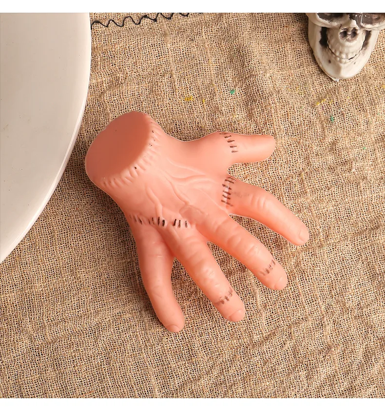 New Halloween Hand Cut Off Hair Clip Party Prop Prank Ghost Palm Clip Decoration Wig Accessory Handmade Plastic Craft display picture 4