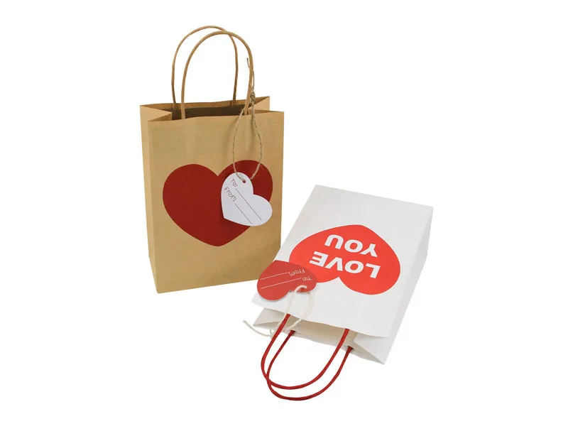 Valentine's Day Gift Bag Heart Shaped Candy Bag Paper Products Handheld Kraft Paper Bag Wedding Celebration Favor Bag display picture 3