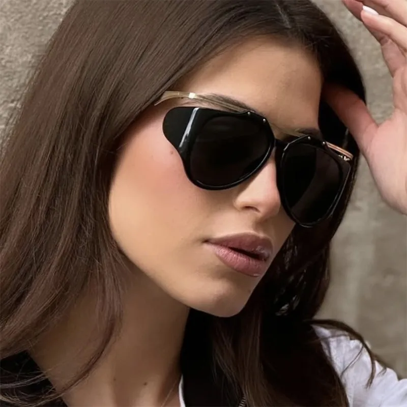 High-End Personality Street Style Sunglasses Women's Fashion Travel UV Protection Black Full Frame Glasses Hip Hop Streetwear display picture 2
