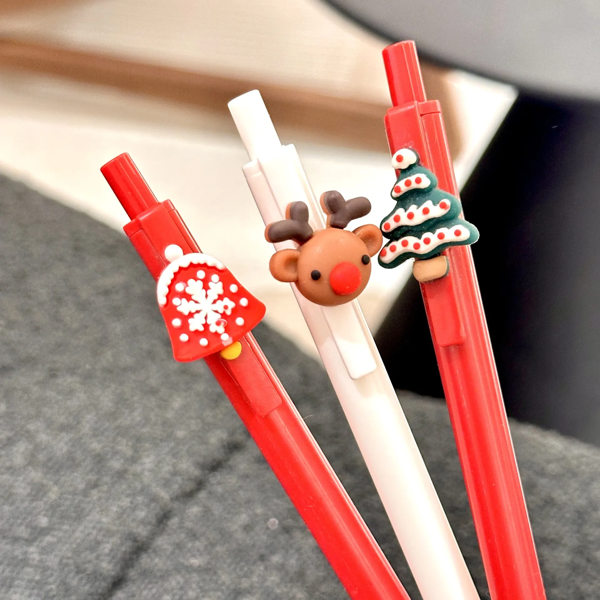 Cute Christmas Resin Ballpoint Pen Push Type Writing Stationery Student Gifts Learning Supplies Santa Claus Christmas Socks display picture 4