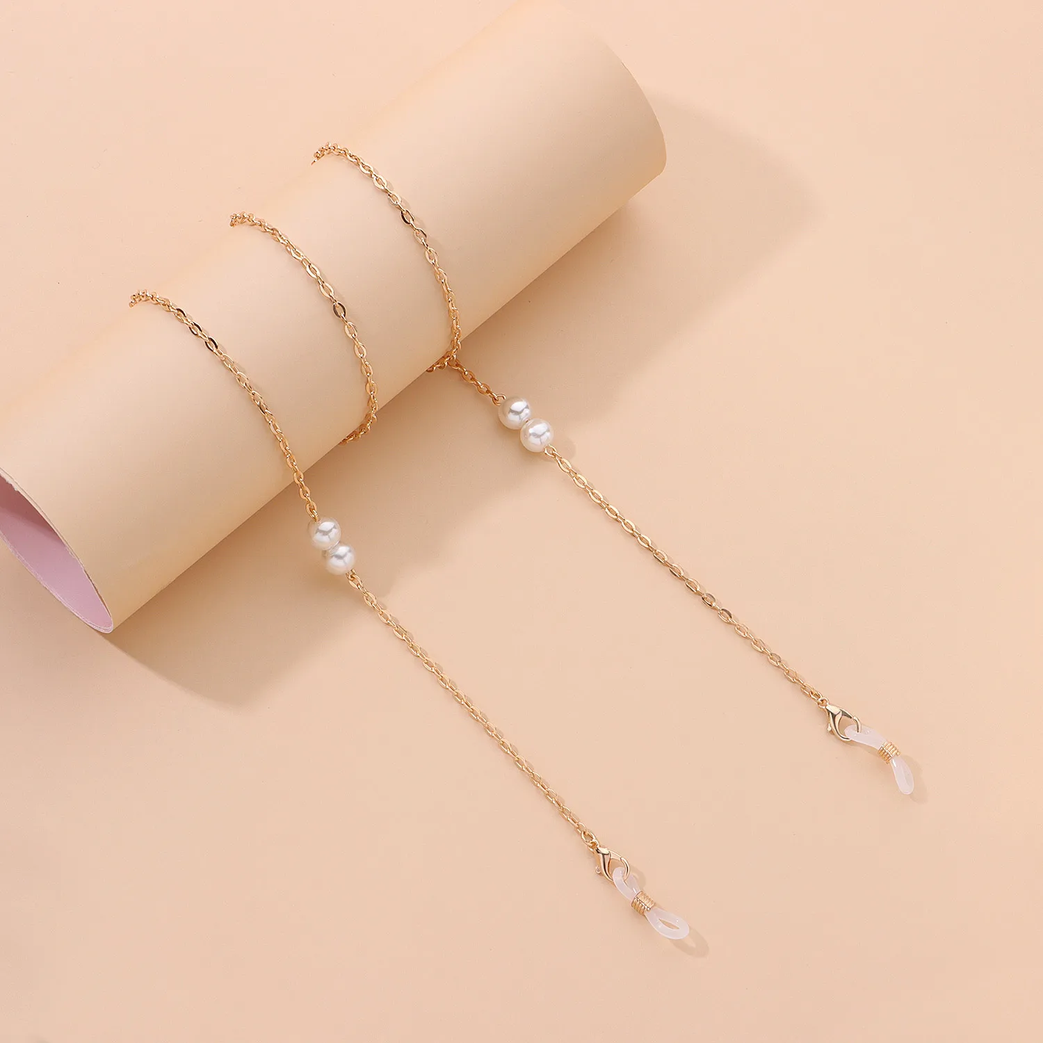 Fashion Pearl Chain Glasses Chain Simple And Elegant Metal Eyeglasses Accessories Popular Alloy Material display picture 6