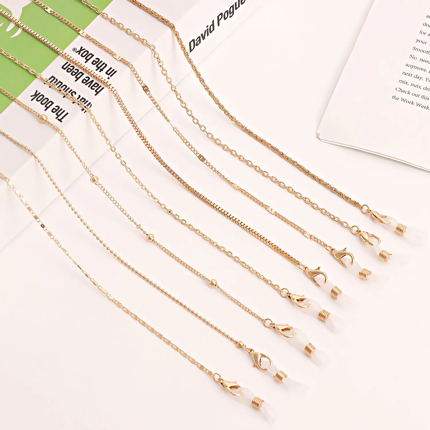 Metal Eyeglass Chain Mask Chain Glasses Holder Alloy Material Eye Wear Accessory Clear Design Optical Goods Chain display picture 2