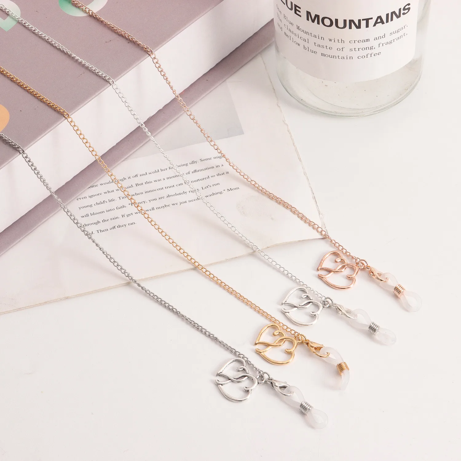 Metal Mask And Glasses Chain Heart Pendant Alloy Material Cute And Fashionable Optics Accessories display picture 3