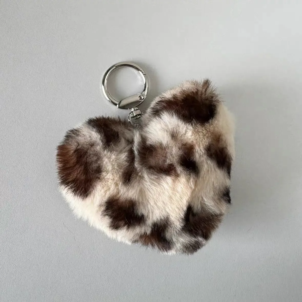 New Ins Style Autumn Winter Plush Leopard Print Heart Keychain Bag Charm Versatile Retro Y2K Spicy Girl All-Match Hanging Decoration display picture 7
