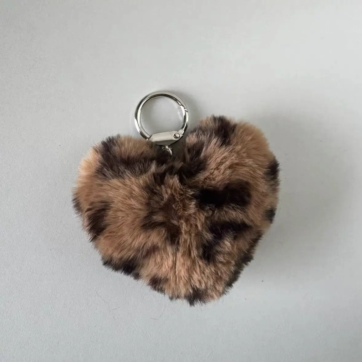 New Ins Style Autumn Winter Plush Leopard Print Heart Keychain Bag Charm Versatile Retro Y2K Spicy Girl All-Match Hanging Decoration display picture 8
