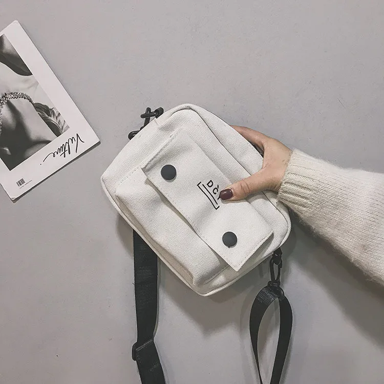 New Style Canvas Student Bag Women's Crossbody Shoulder Bag Simple Quality Fresh Sweet Fashion Small Bags Leisure Travel display picture 1