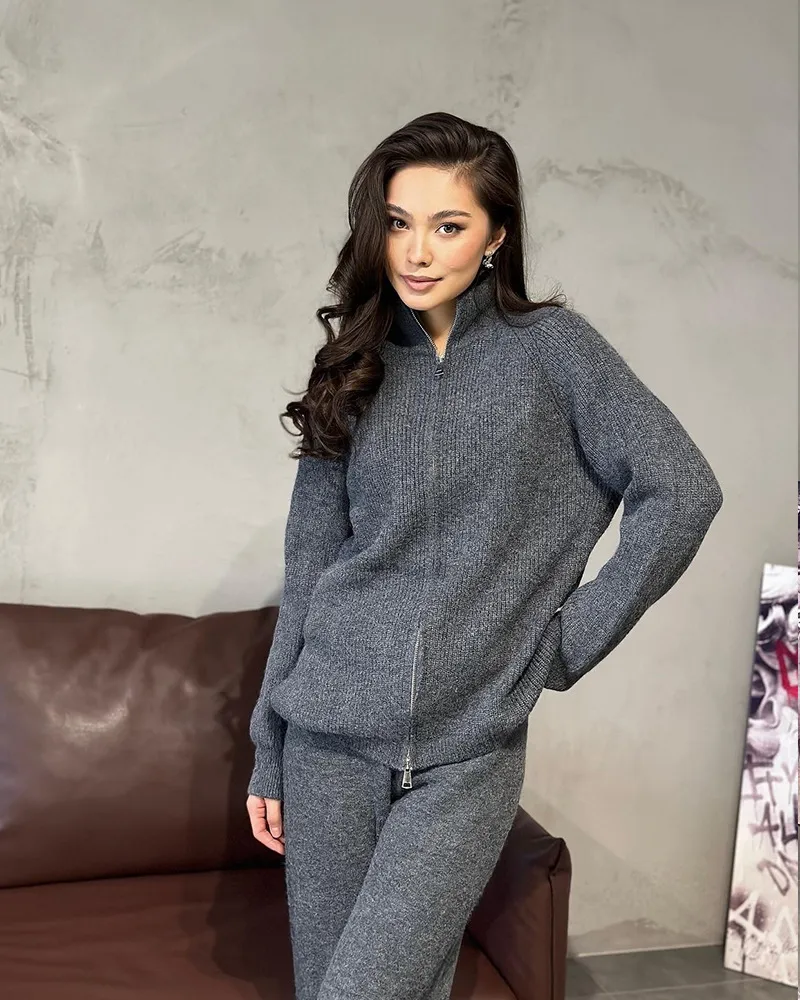 Red Knitted Cashmere Imitation Sweater Set With Zipper Top Wide Leg Pants Casual Women Fashion Set Long Sleeve Solid Color display picture 6