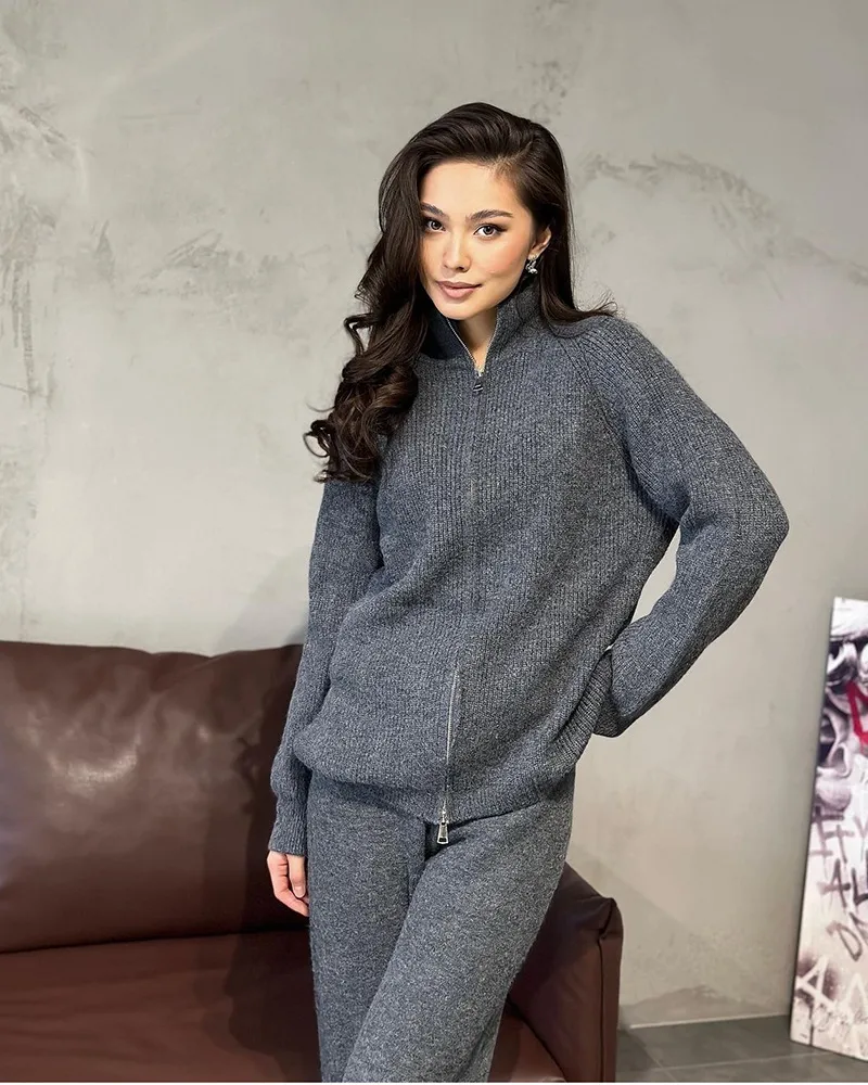Red Knitted Cashmere Imitation Sweater Set With Zipper Top Wide Leg Pants Casual Women Fashion Set Long Sleeve Solid Color display picture 9