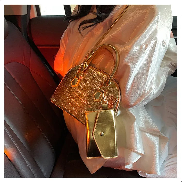 Elegant Shell-Shaped Handbag Women's Crossbody Shoulder Bag  Spring Crocodile Pattern High Quality Textured Mother And Child Bag display picture 11