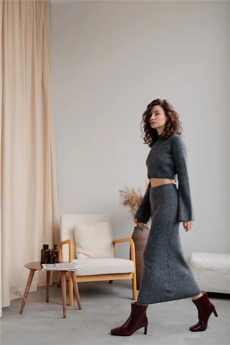 Women's Knitted Sweater And Skirt Set One-Shoulder Elegant Style Long Sleeve Pure Color Casual Fashion Autumn Winter New Arrival display picture 6