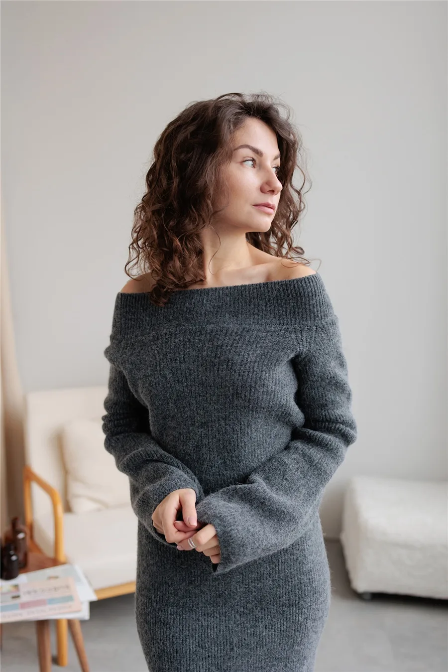 Women's Knitted Sweater And Skirt Set One-Shoulder Elegant Style Long Sleeve Pure Color Casual Fashion Autumn Winter New Arrival display picture 7