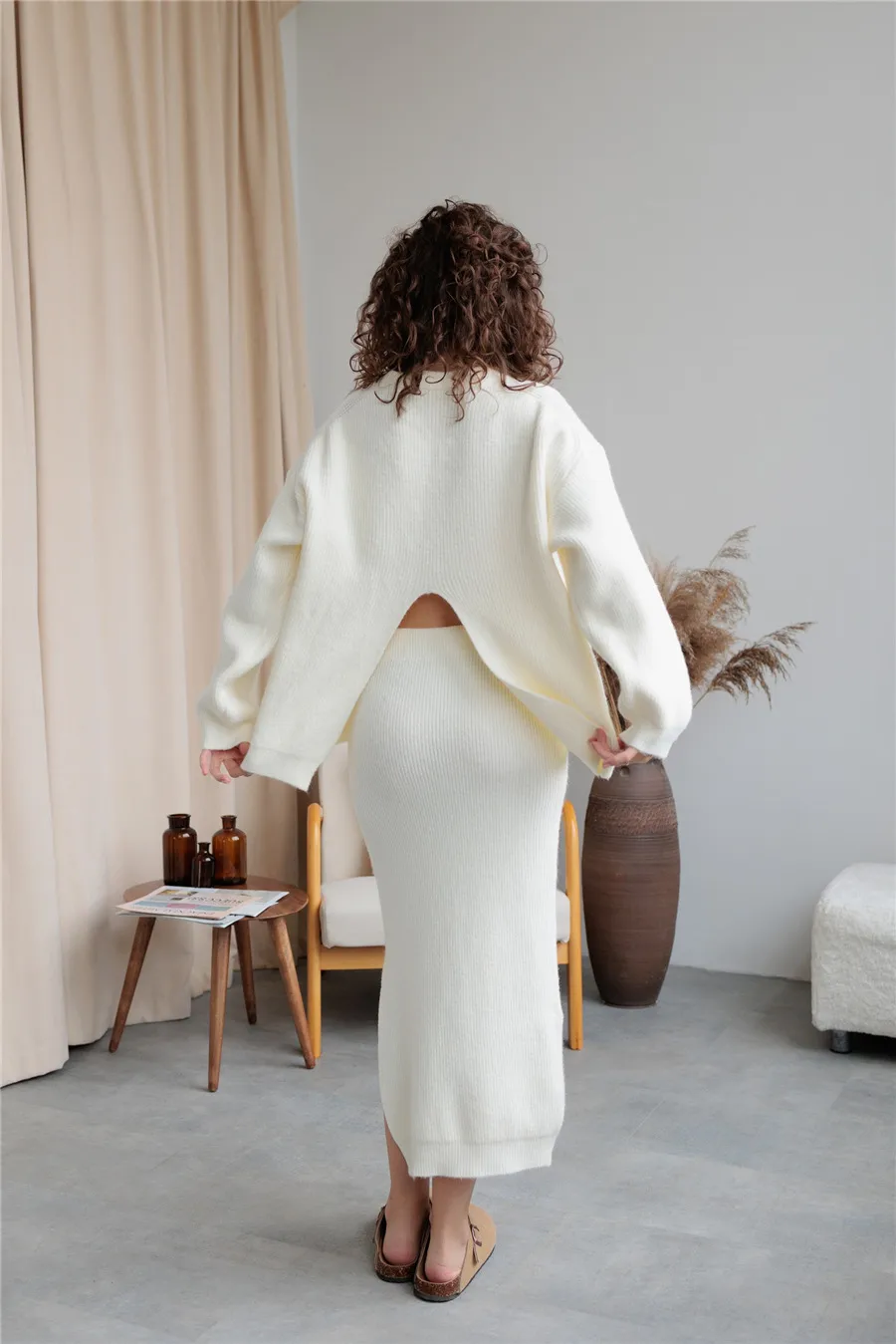 Elegant Knitted Dress Set Women's Autumn Winter New European Fashion Open Cardigan Sweater With Slit Mini Skirt Fashion Casual Set display picture 6