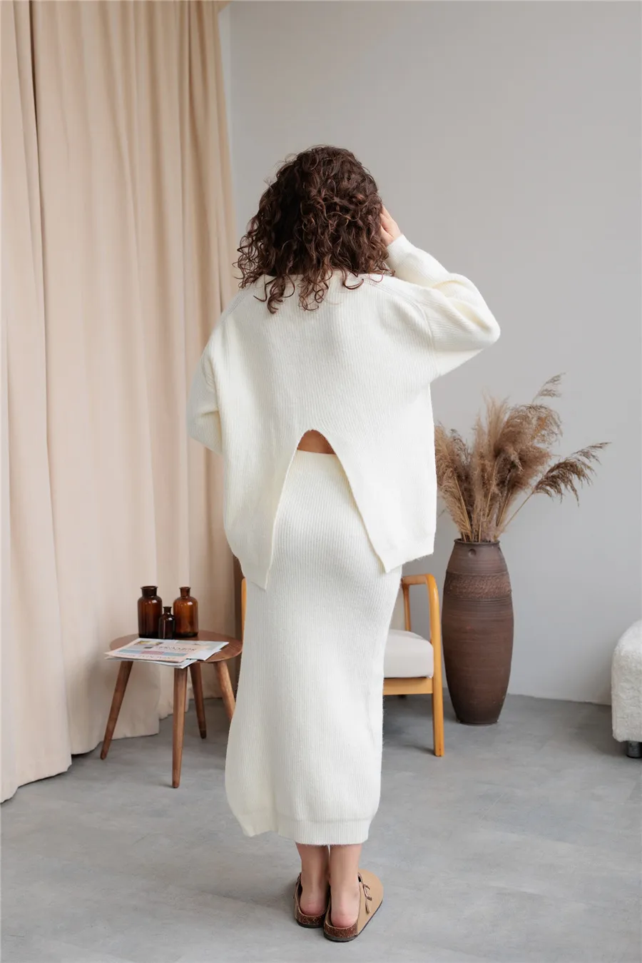 Elegant Knitted Dress Set Women's Autumn Winter New European Fashion Open Cardigan Sweater With Slit Mini Skirt Fashion Casual Set display picture 7